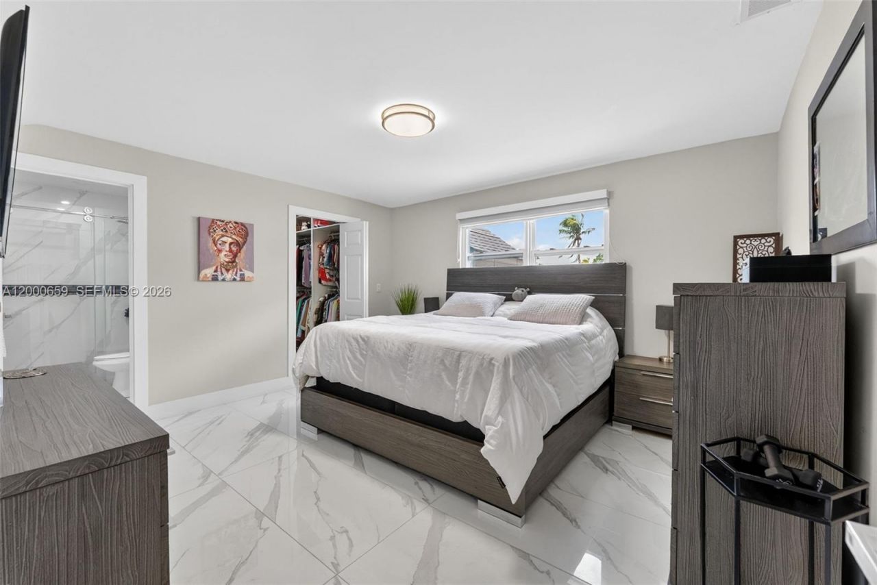 2051 NW 93rd Ln, Sunrise, FL 33322 Photo