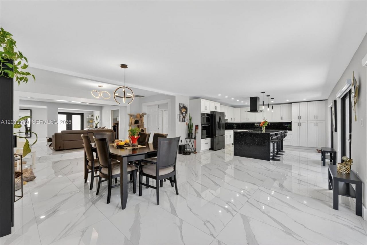 2051 NW 93rd Ln, Sunrise, FL 33322 Photo