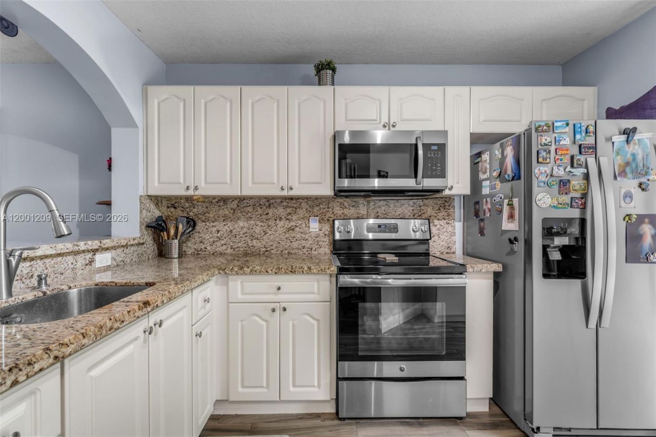 2721 SE 12th Pl, Unit 102, Homestead, FL 33035 Photo