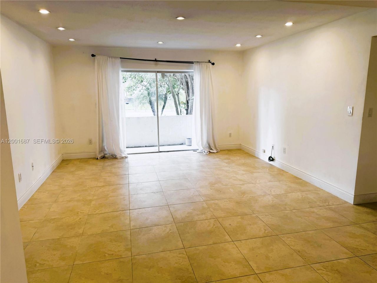 7483 SW 82nd St, Unit A102, Miami, FL 33143 Photo