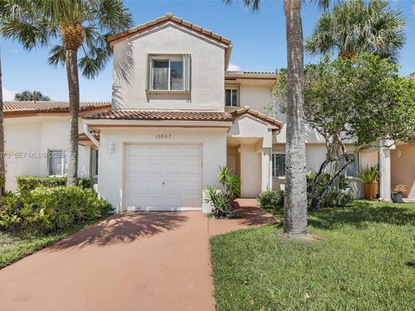 10907 W Broward Blvd, Plantation, FL 33324