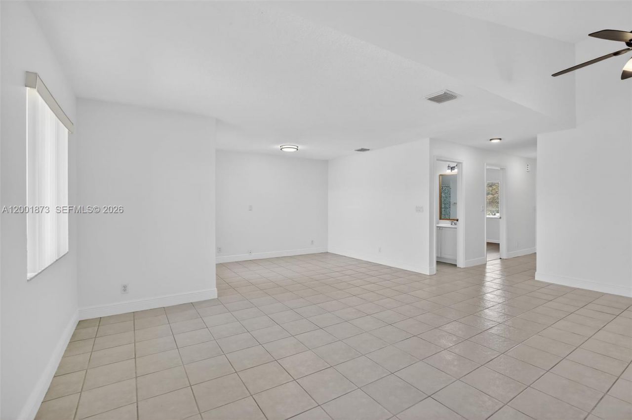 10907 W Broward Blvd, Plantation, FL 33324 Photo