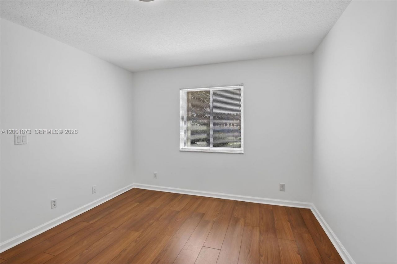 10907 W Broward Blvd, Plantation, FL 33324 Photo