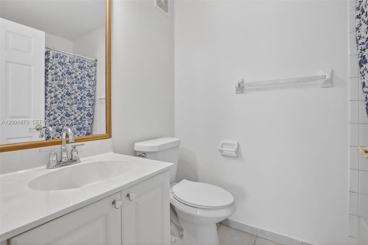 10907 W Broward Blvd, Plantation, FL 33324 Photo