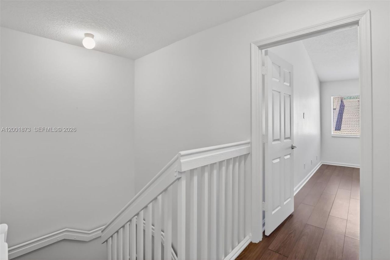 10907 W Broward Blvd, Plantation, FL 33324 Photo