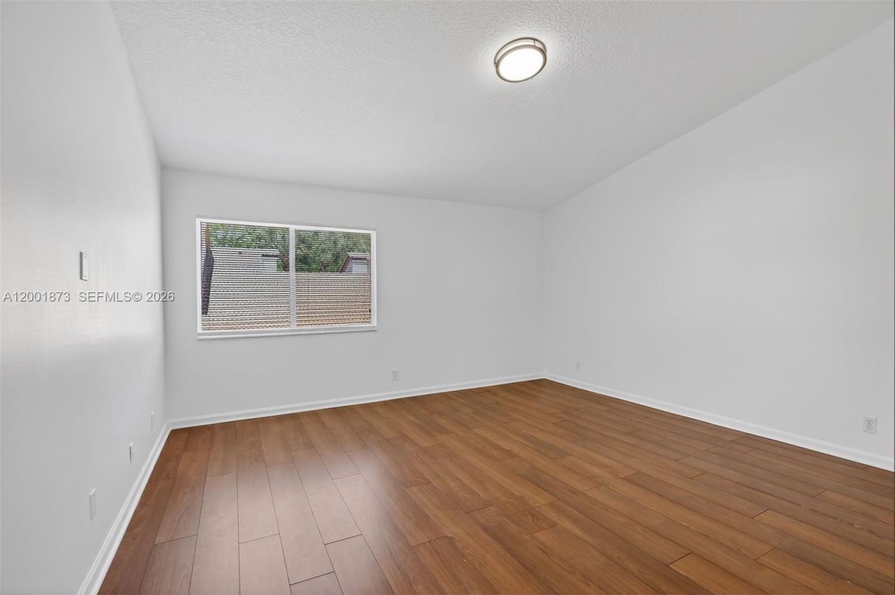 10907 W Broward Blvd, Plantation, FL 33324 Photo