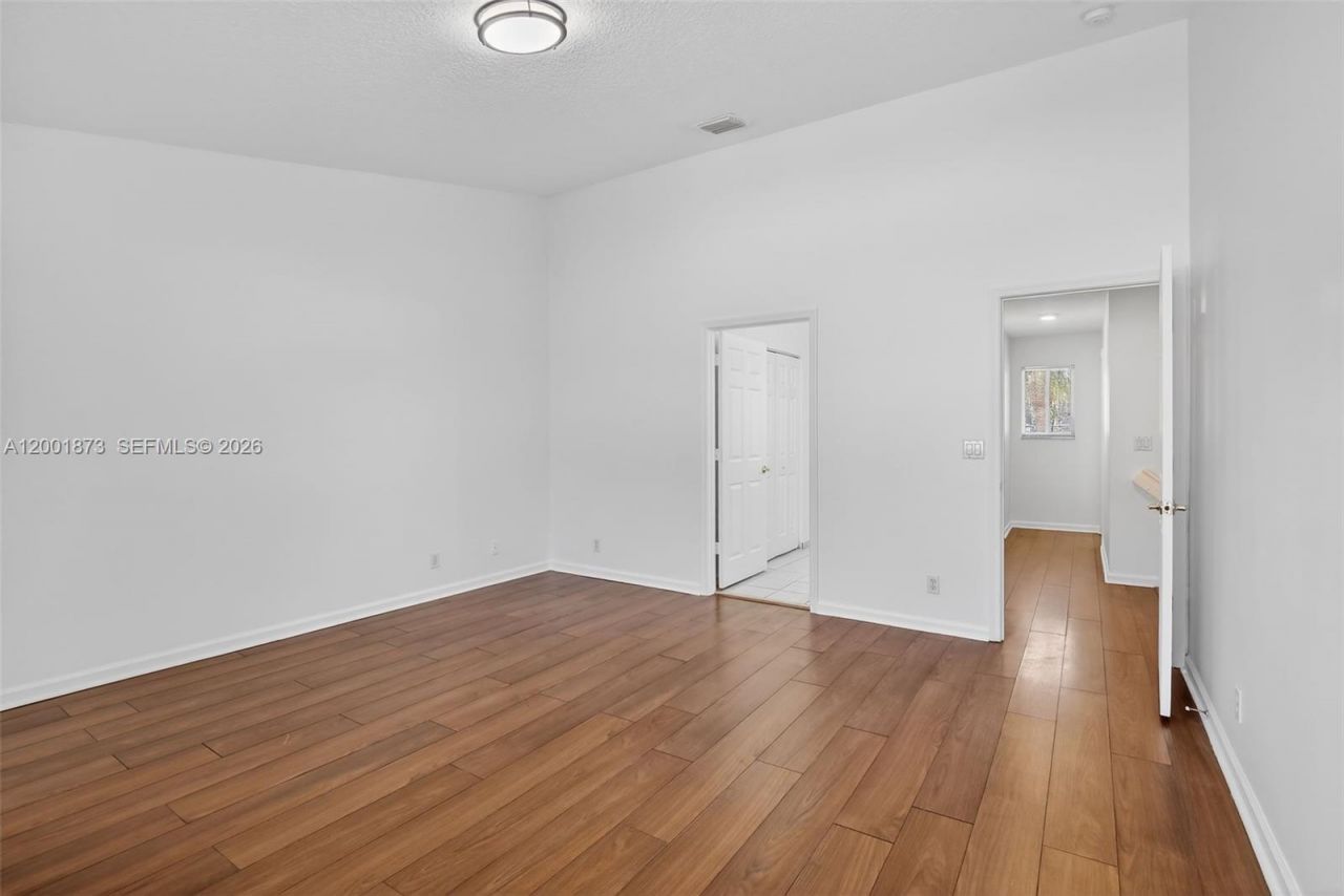 10907 W Broward Blvd, Plantation, FL 33324 Photo