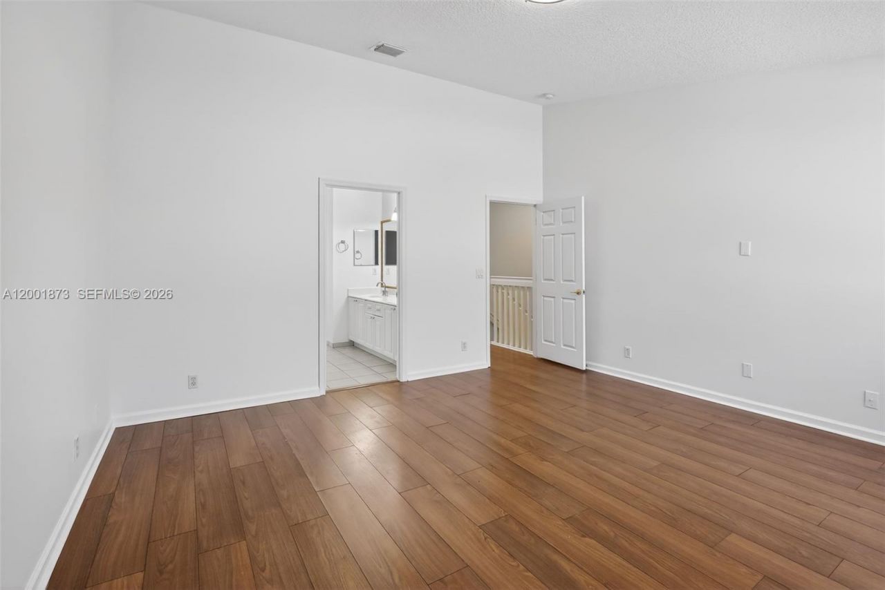 10907 W Broward Blvd, Plantation, FL 33324 Photo