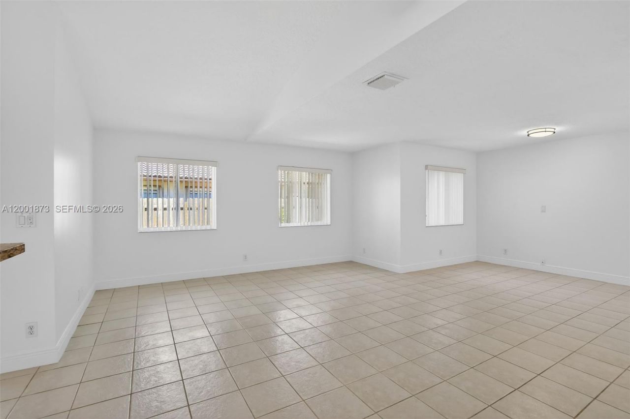 10907 W Broward Blvd, Plantation, FL 33324 Photo