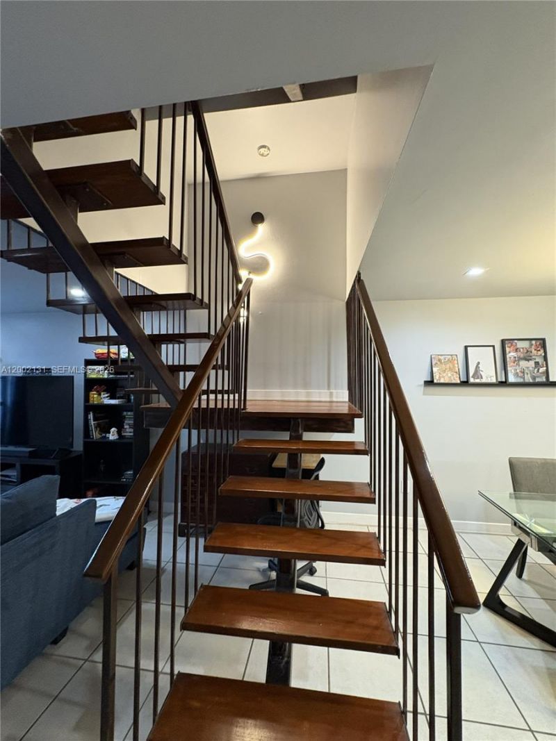 6530 Kendale Lakes Dr, Unit 1303, Miami, FL 33183 Photo