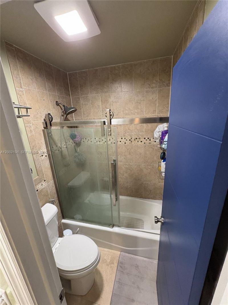 6530 Kendale Lakes Dr, Unit 1303, Miami, FL 33183 Photo