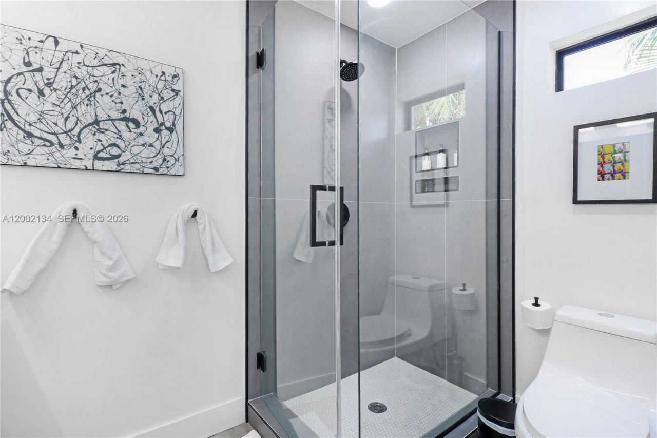 811 NE 17th Ct, Fort Lauderdale, FL 33305 Photo