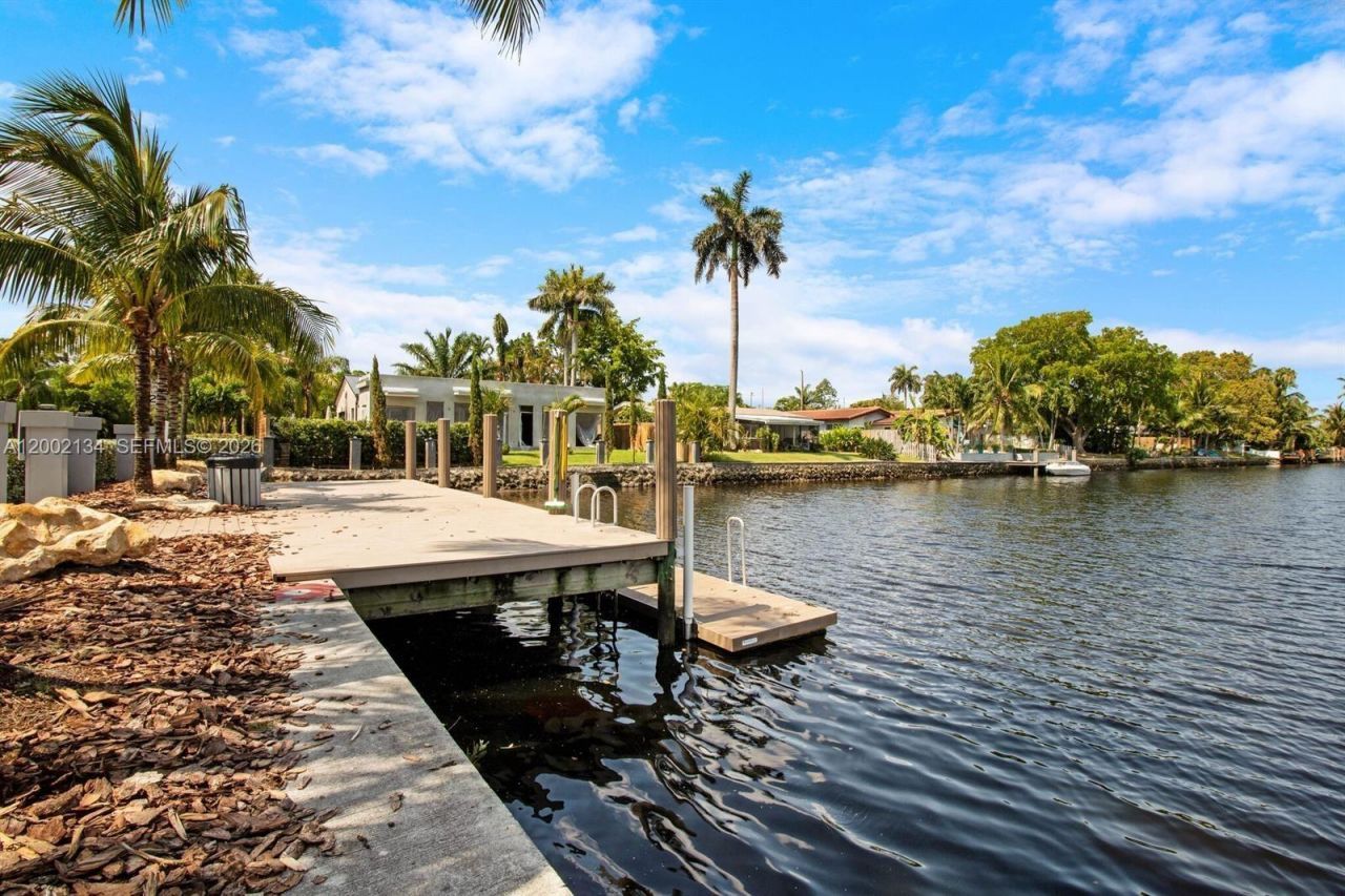 811 NE 17th Ct, Fort Lauderdale, FL 33305 Photo