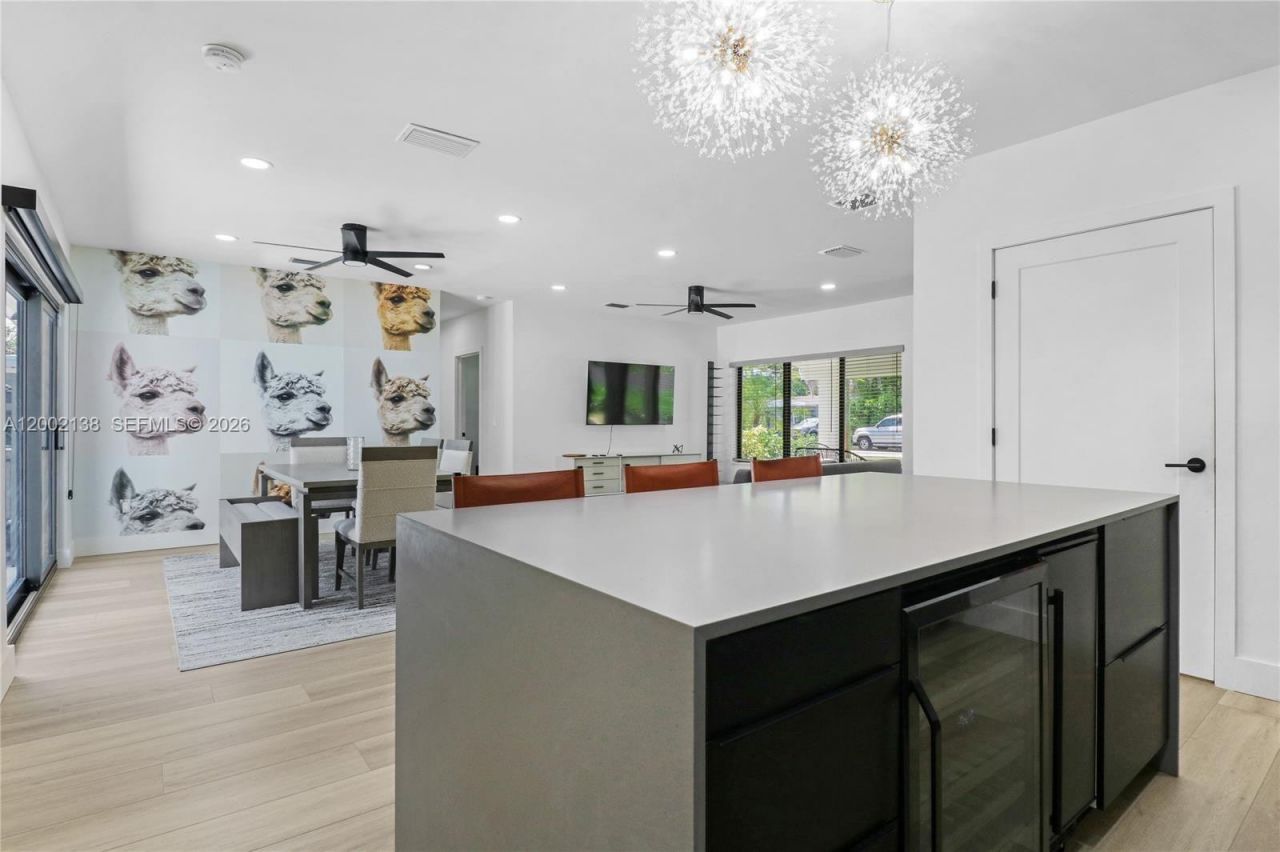 811 NE 17th Ct, Fort Lauderdale, FL 33305 Photo