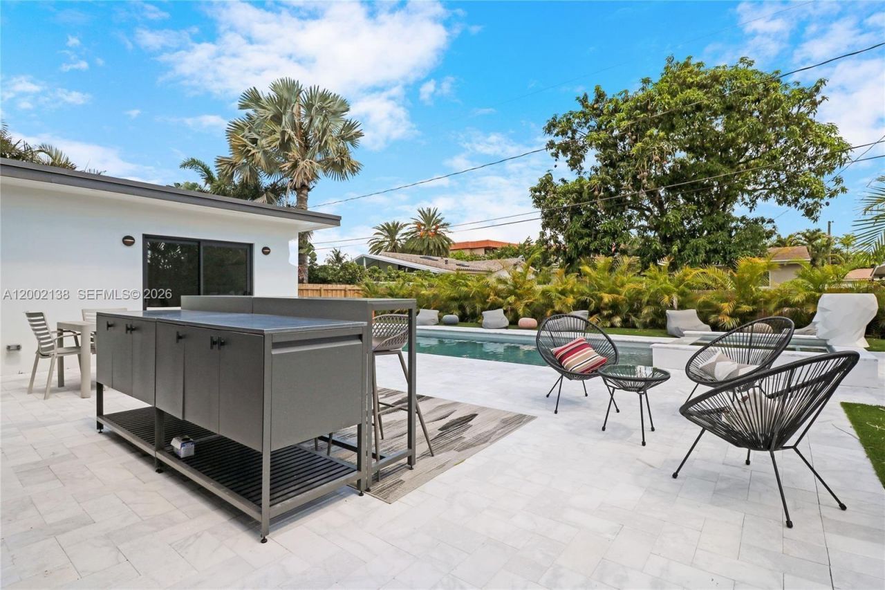 811 NE 17th Ct, Fort Lauderdale, FL 33305 Photo