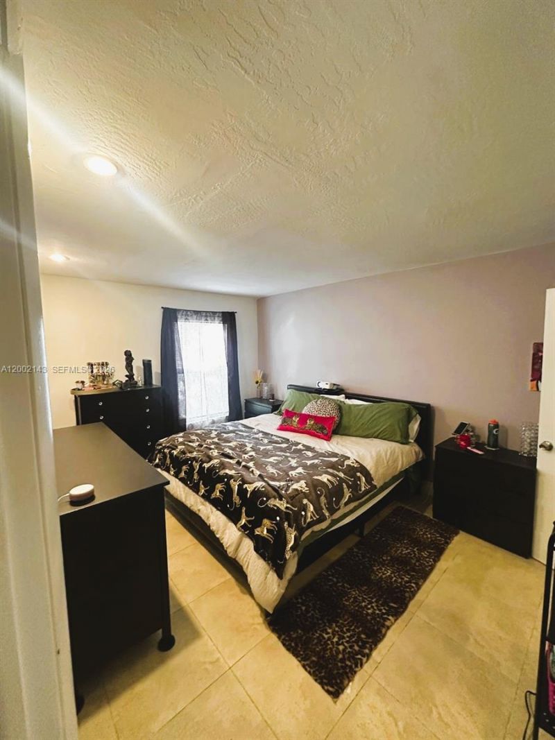 7483 SW 82nd St, Unit A102, Miami, FL 33143 Photo