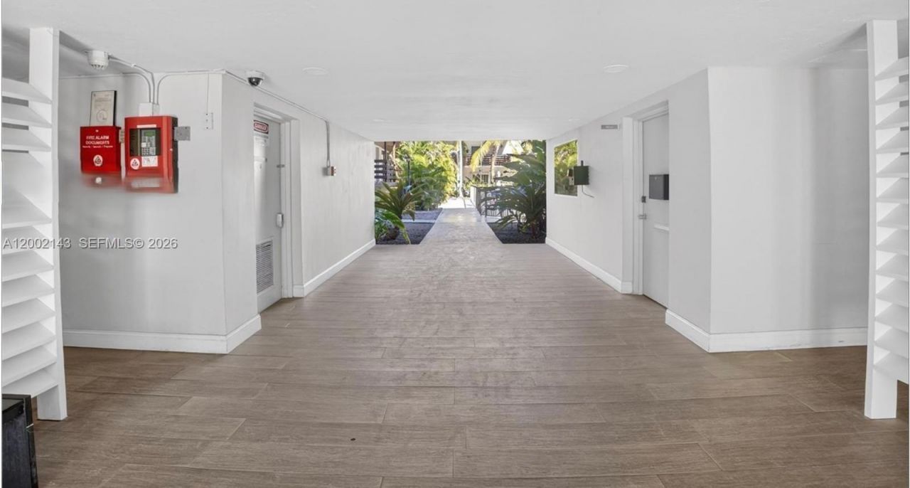 7483 SW 82nd St, Unit A102, Miami, FL 33143 Photo