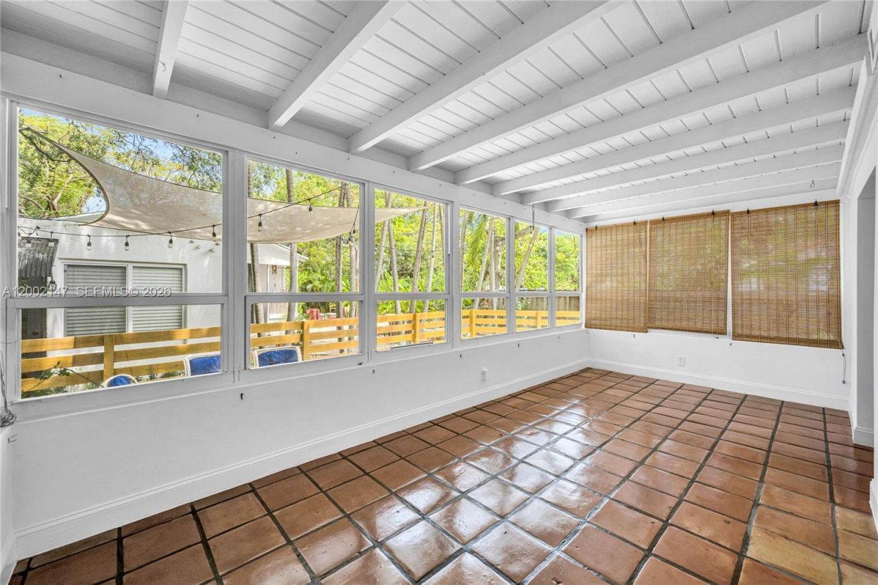 429 NE 73rd St, Miami, FL 33138 Photo