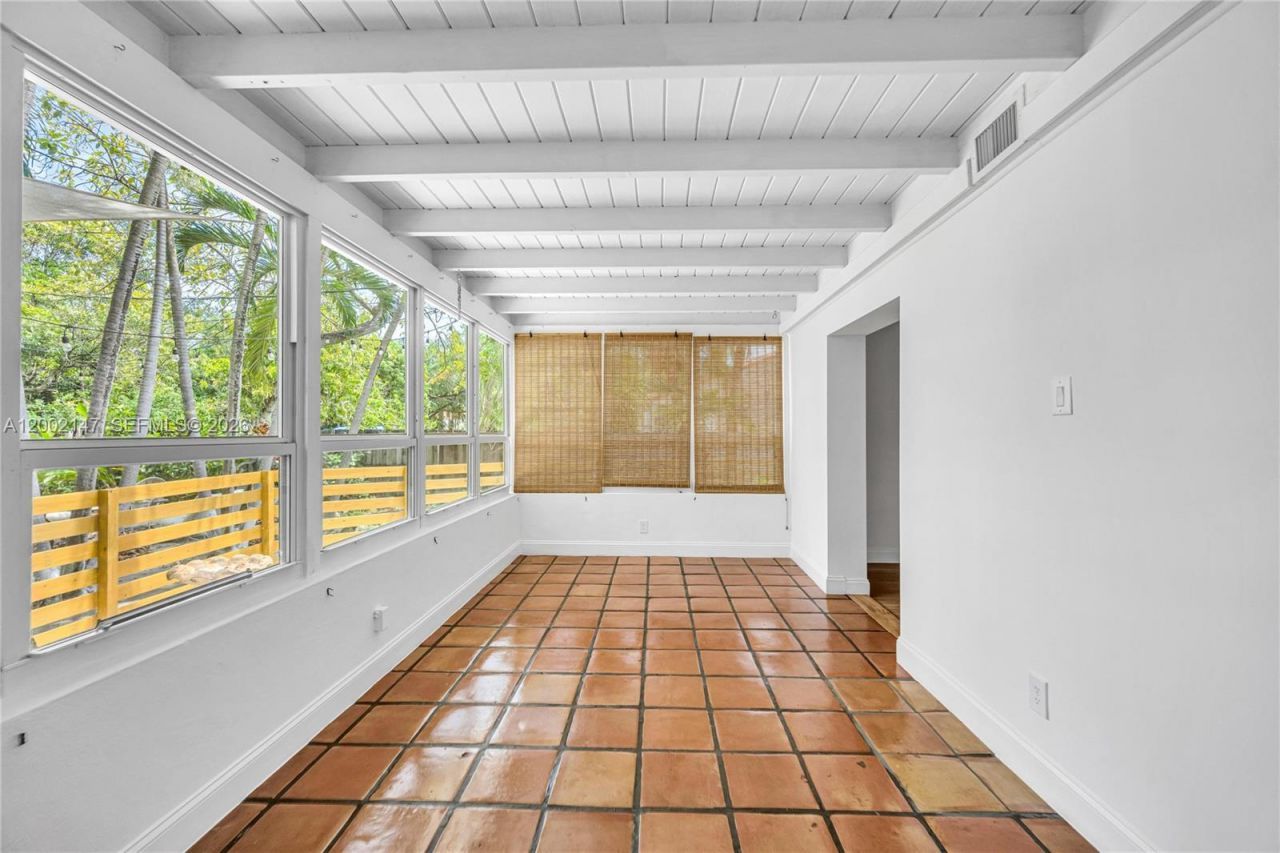 429 NE 73rd St, Miami, FL 33138 Photo