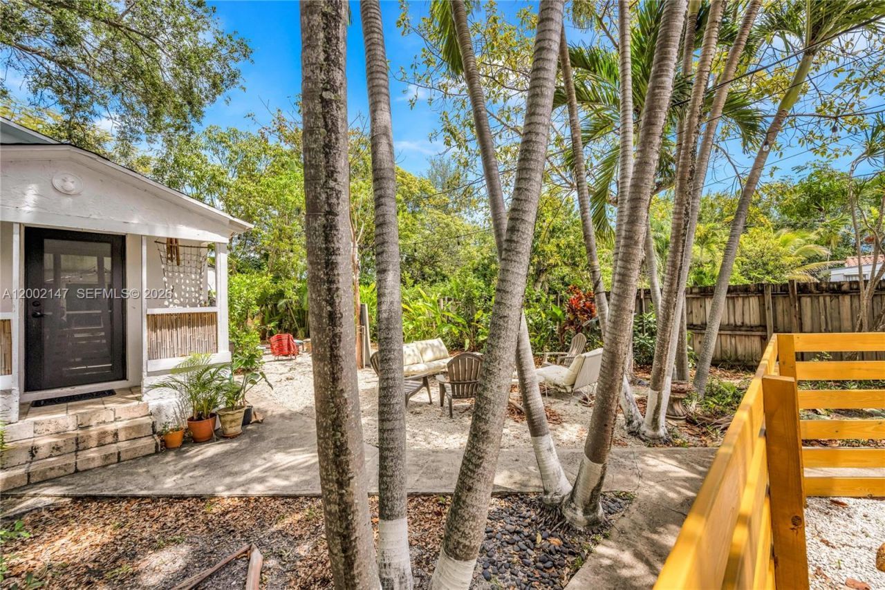 429 NE 73rd St, Miami, FL 33138 Photo