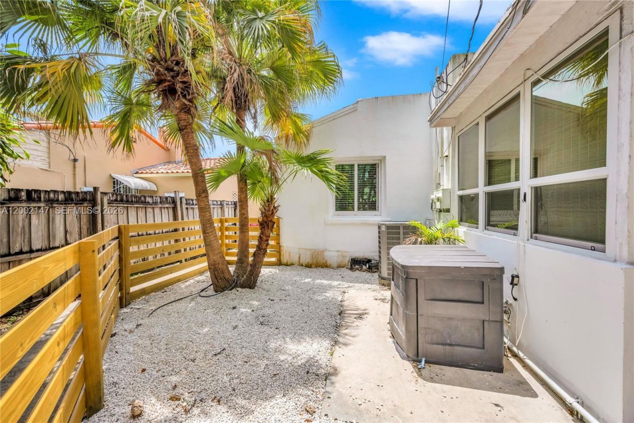 429 NE 73rd St, Miami, FL 33138 Photo