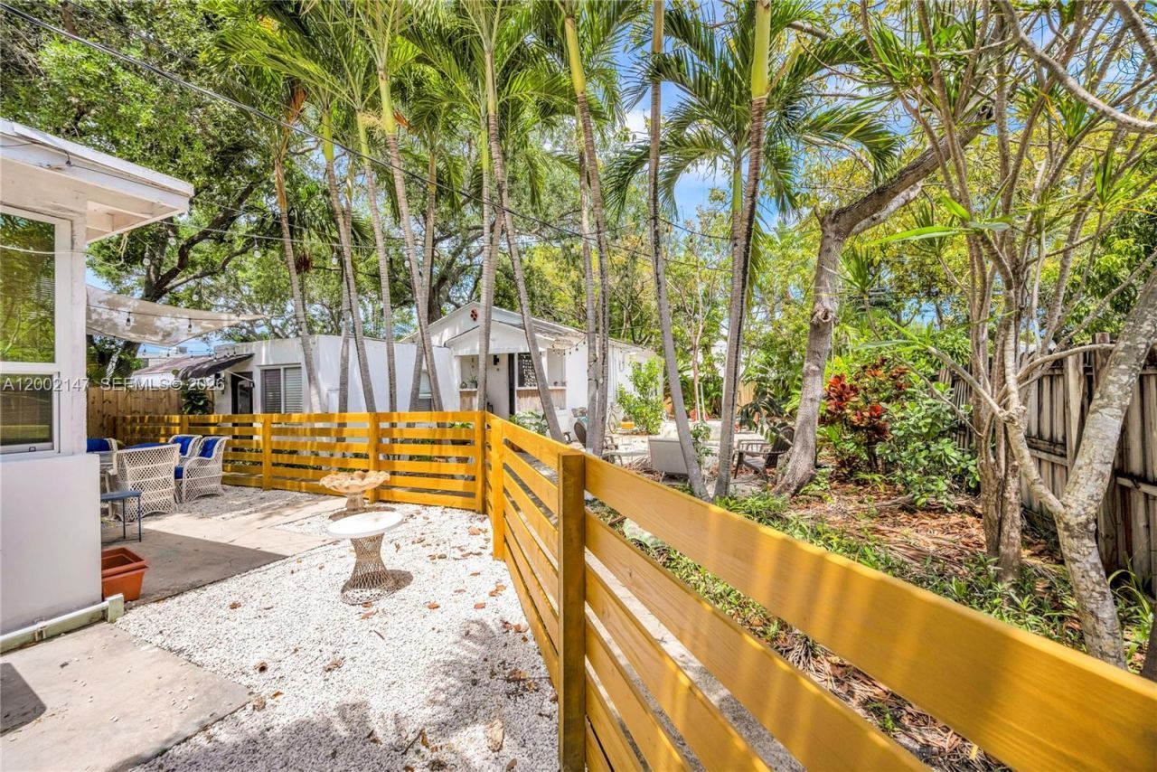 429 NE 73rd St, Miami, FL 33138 Photo