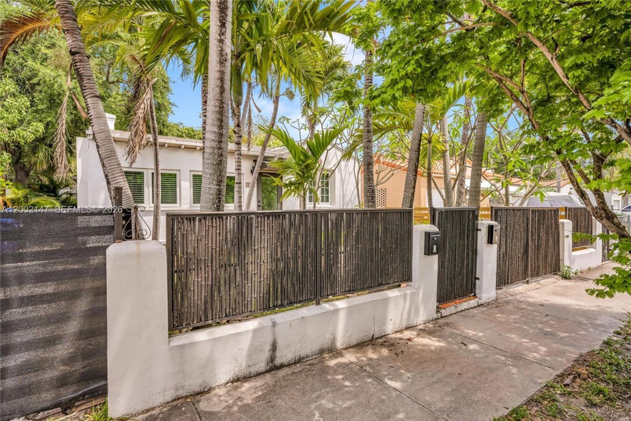 429 NE 73rd St, Miami, FL 33138 Photo