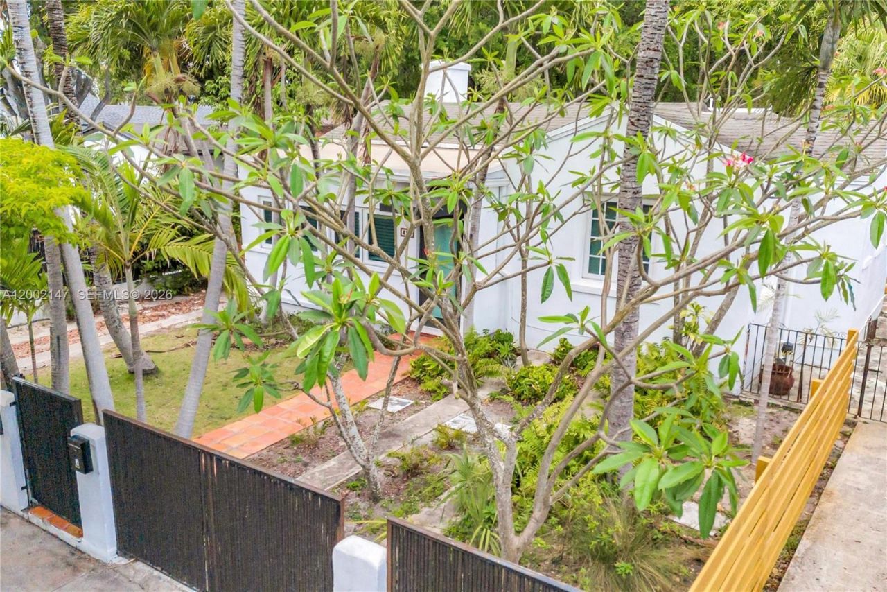 429 NE 73rd St, Miami, FL 33138 Photo