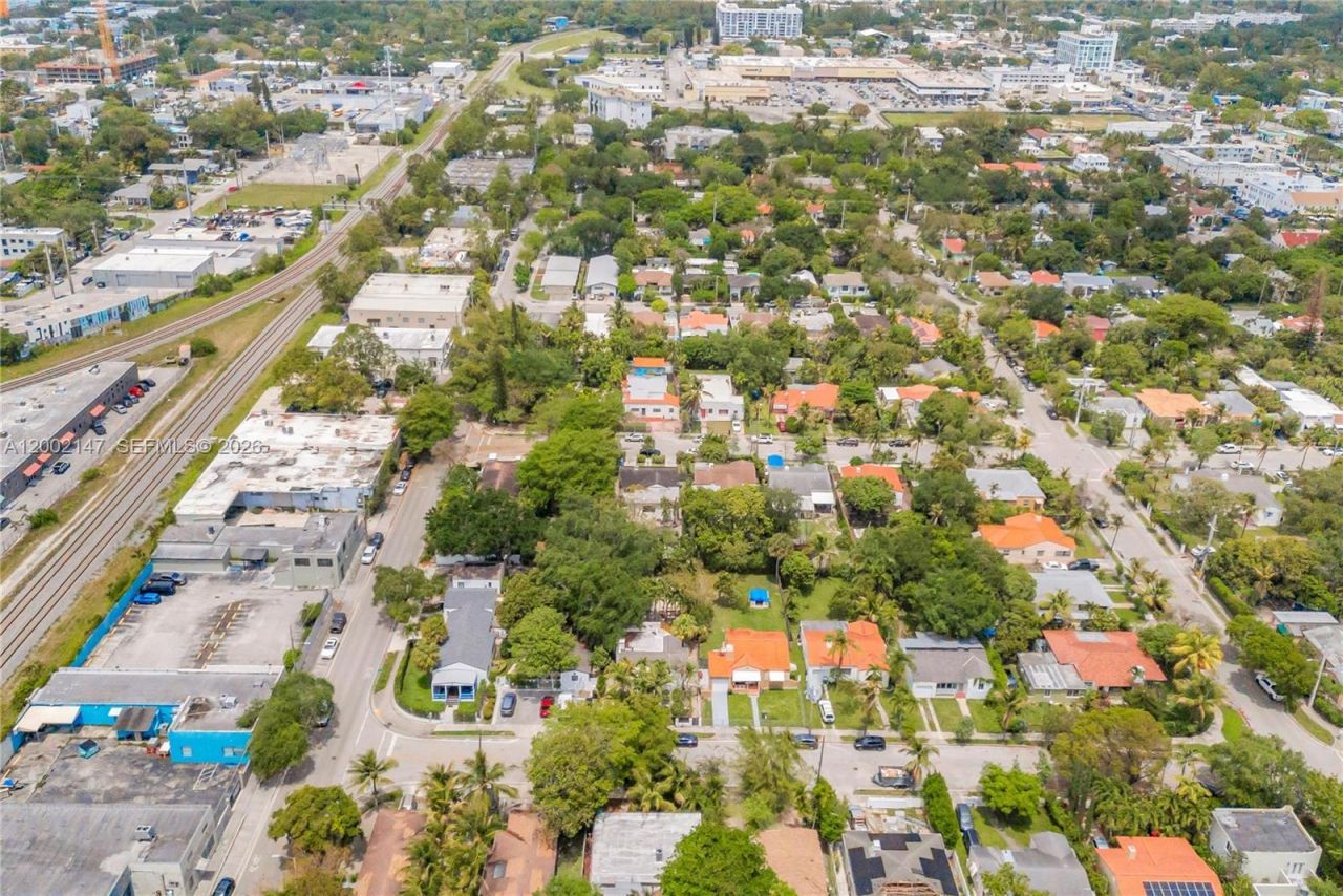 429 NE 73rd St, Miami, FL 33138 Photo