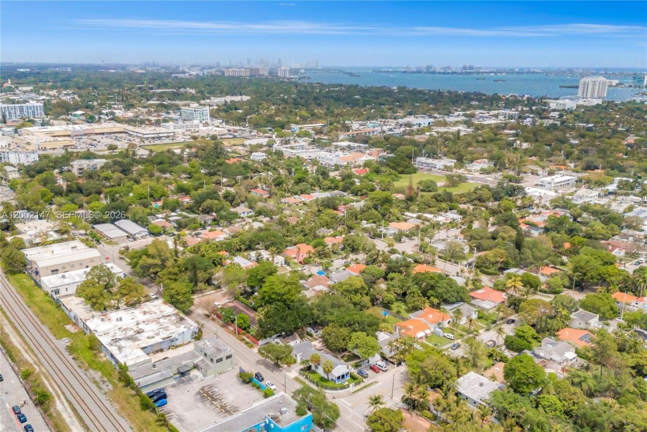 429 NE 73rd St, Miami, FL 33138 Photo