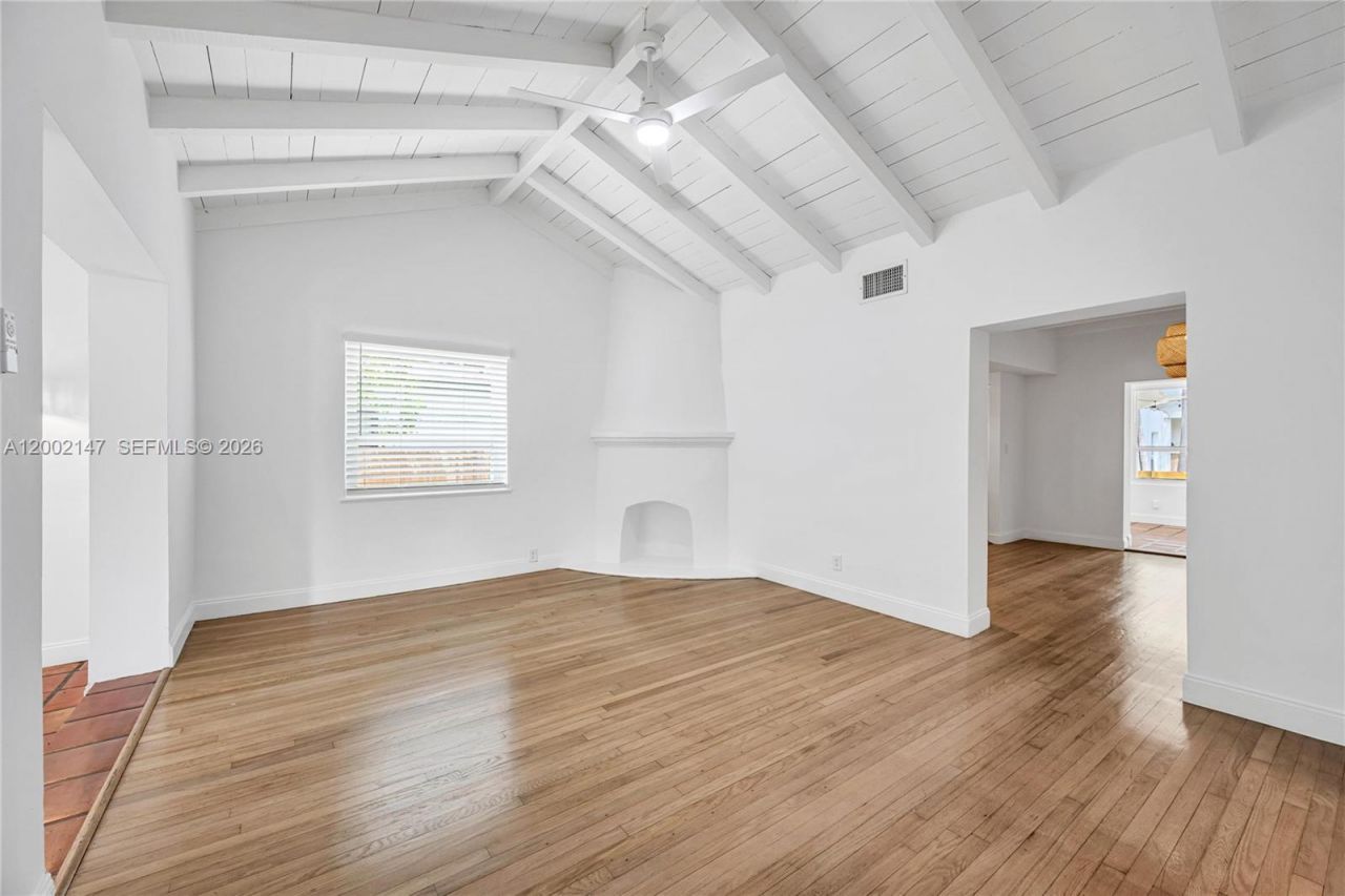 429 NE 73rd St, Miami, FL 33138 Photo