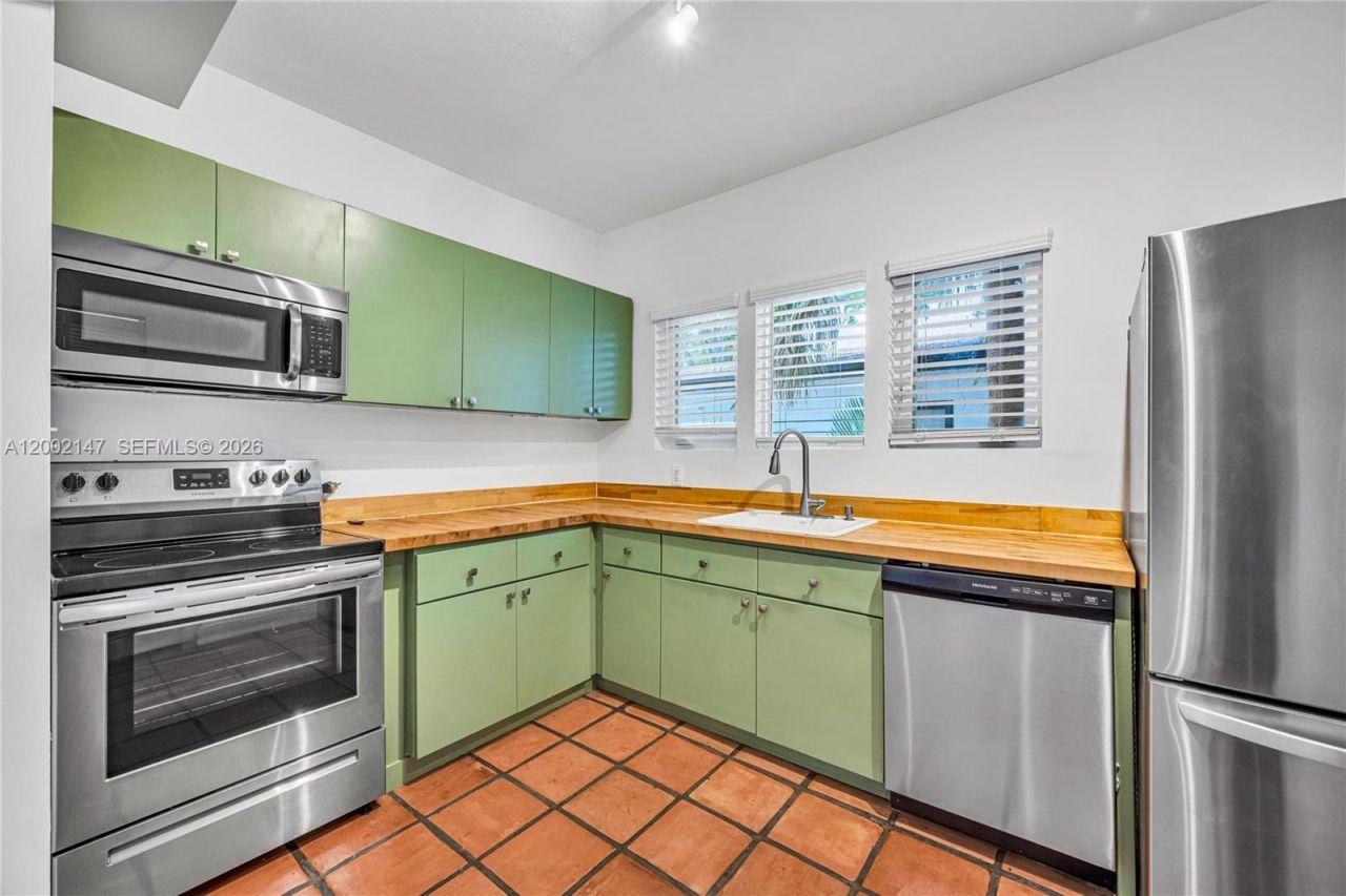 429 NE 73rd St, Miami, FL 33138 Photo