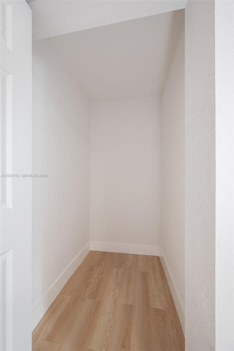 1385 NW 28th St, Miami, FL 33142 Photo