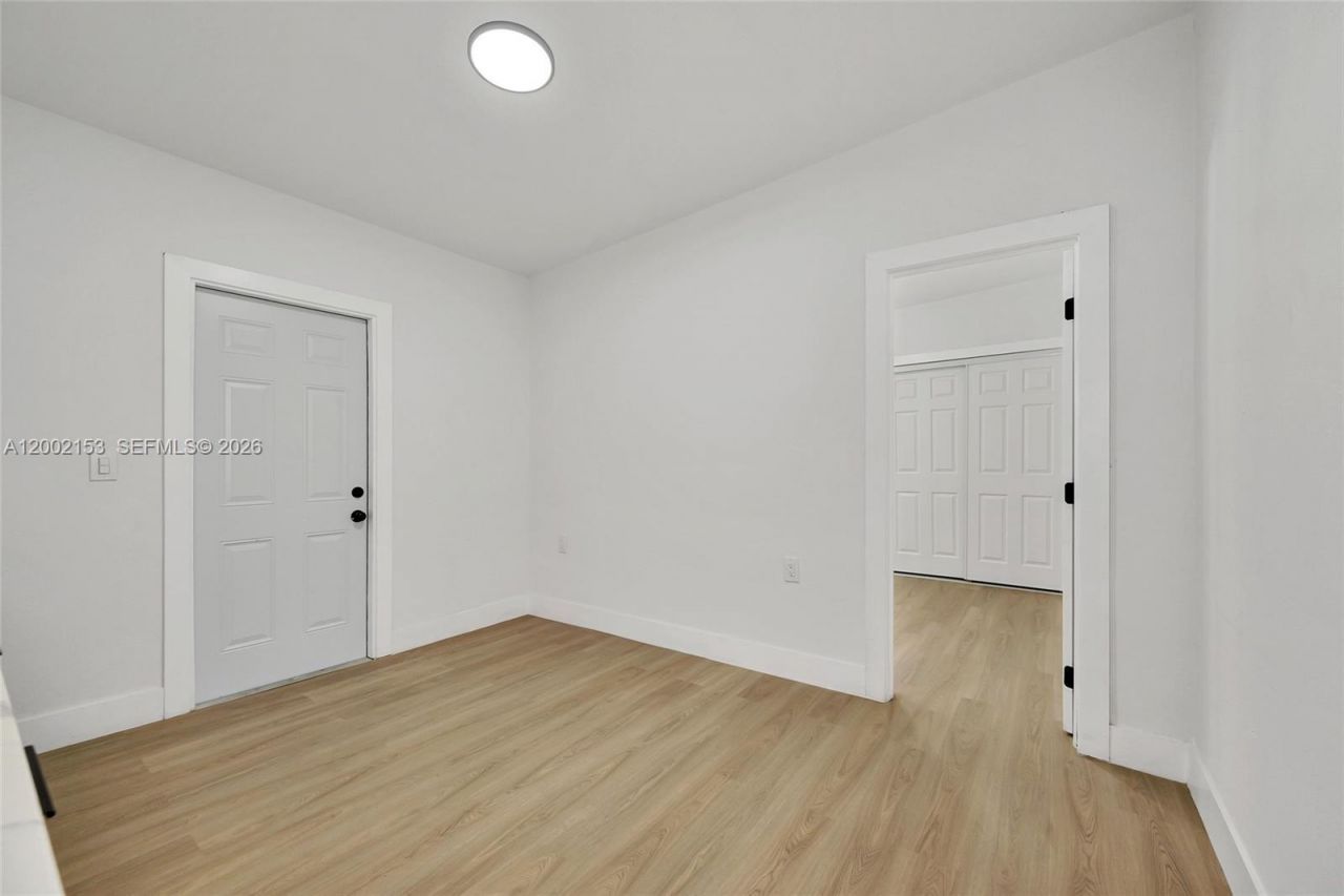 1385 NW 28th St, Miami, FL 33142 Photo