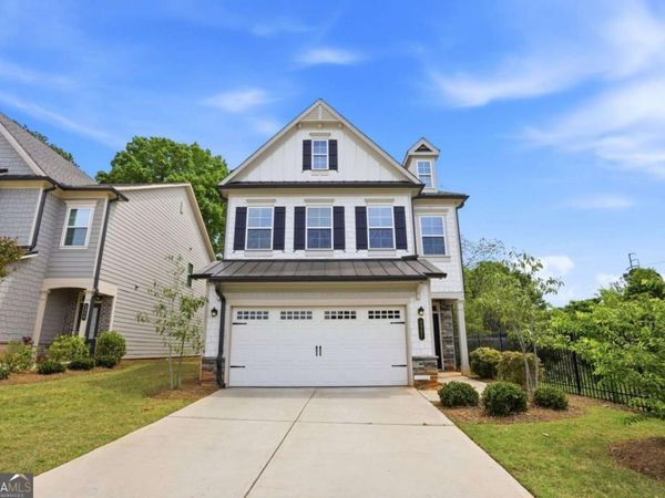 3327 Park Pointe Circle, Scottdale, GA 30079