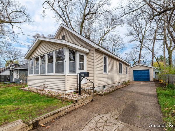 255 Holly Street SW, Wyoming, MI 49548