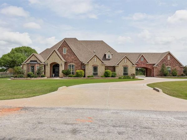 17900 Chatham Hills Road, Norman, OK 73071