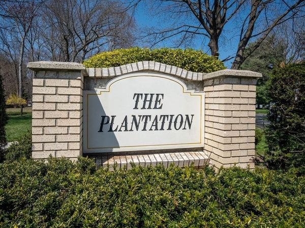 106 Plantation Dr, Unit 106, Agawam, MA 01001