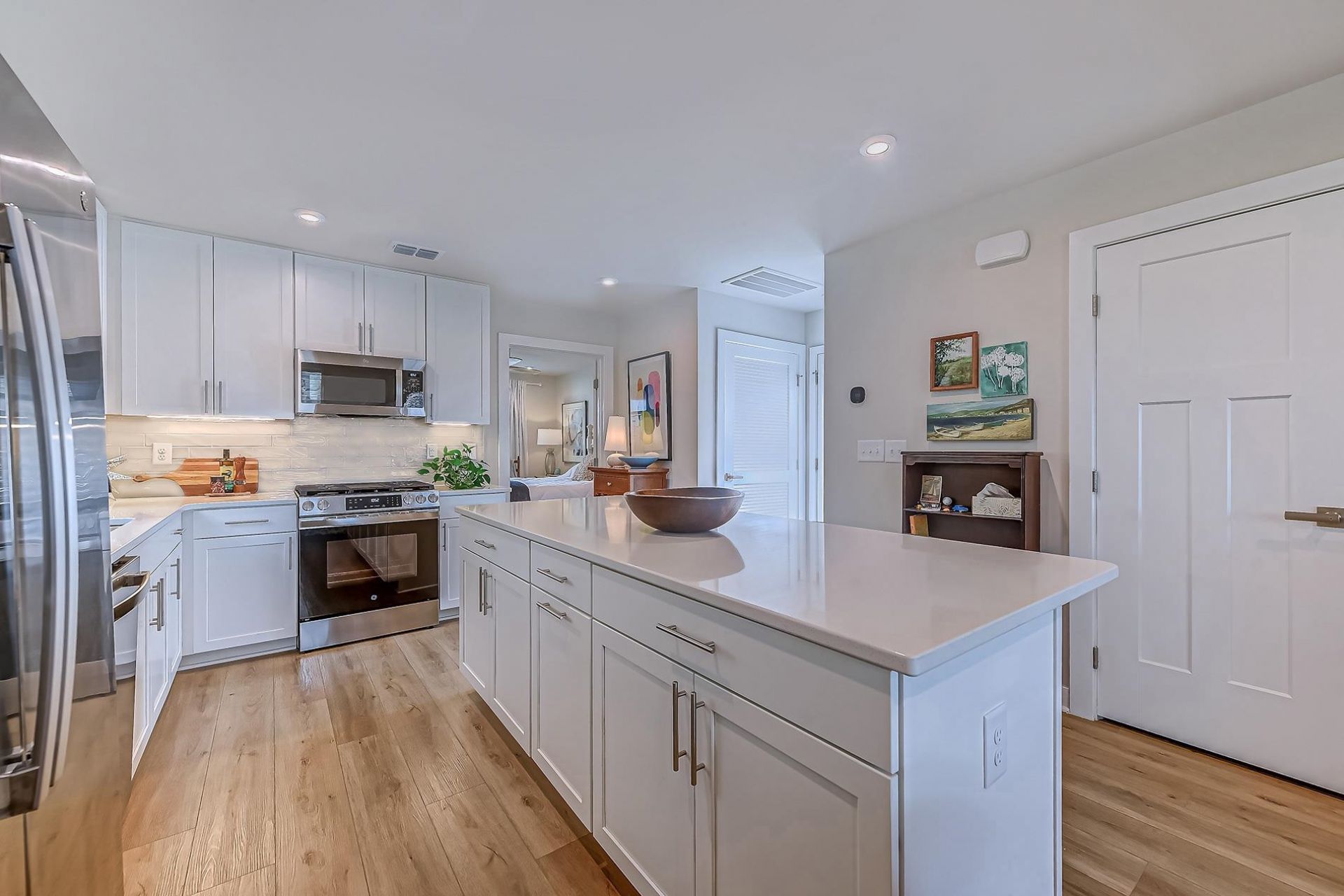 9032 Mabel Ct. Photo 4