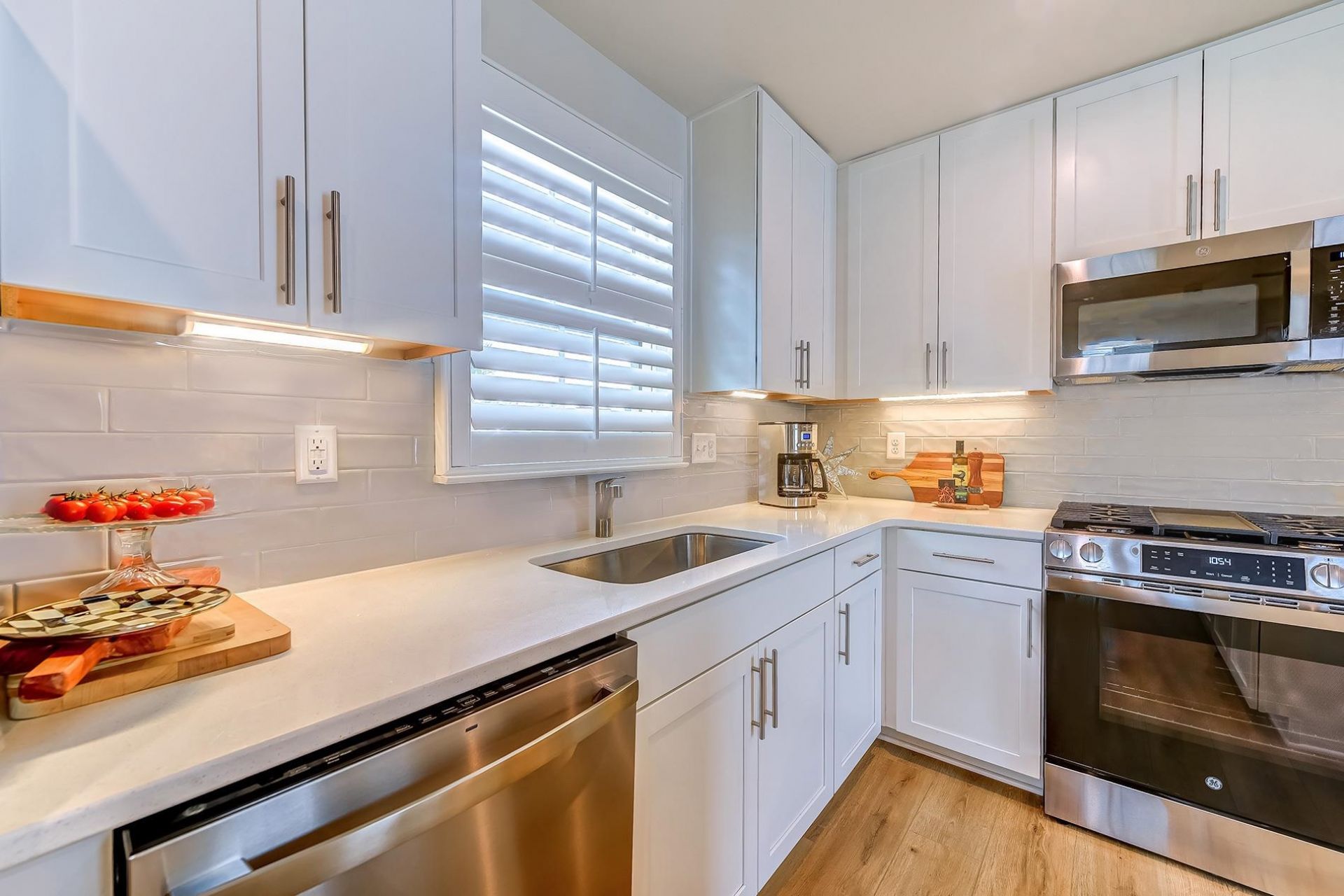 9032 Mabel Ct.  Photo 5