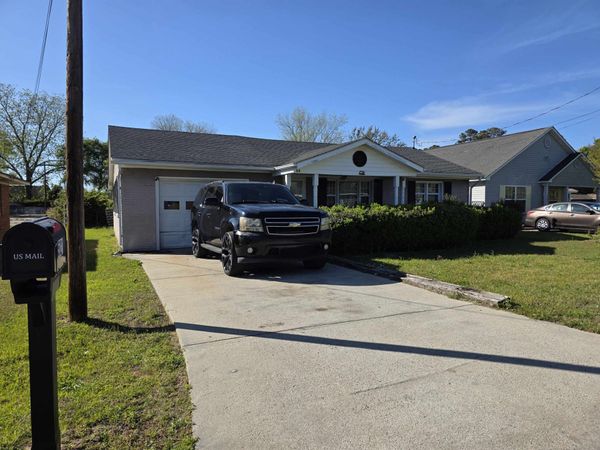 5021 Powers St. , Loris, SC 29569