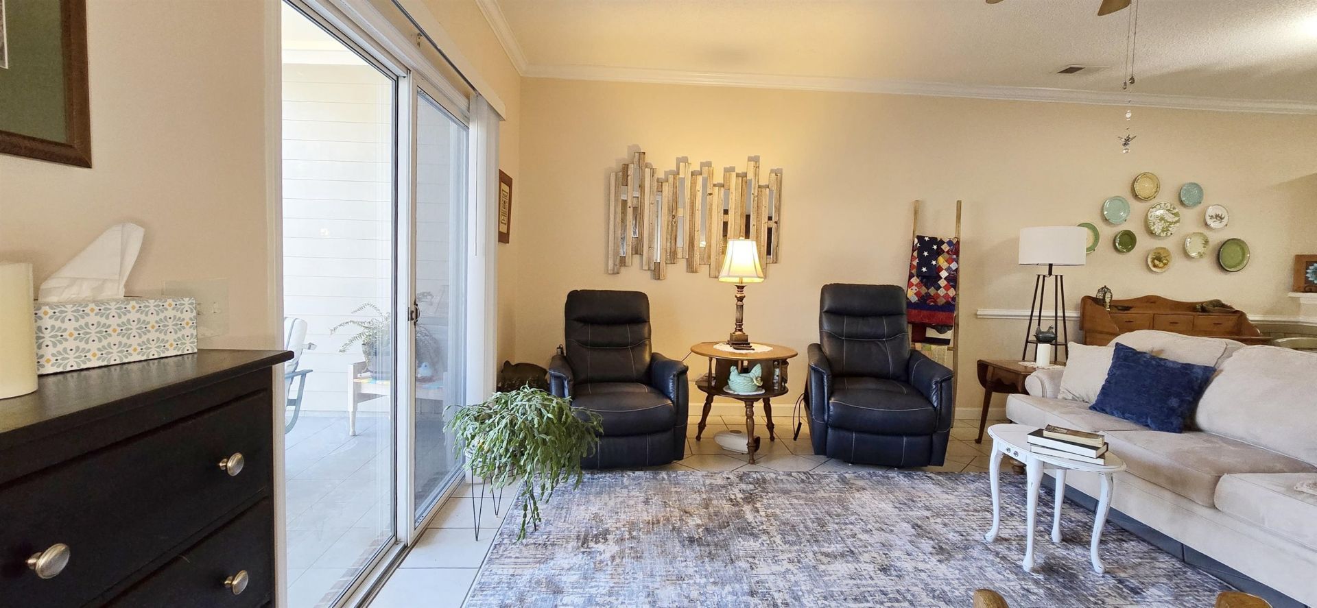 300 Kiskadee Loop Photo 4