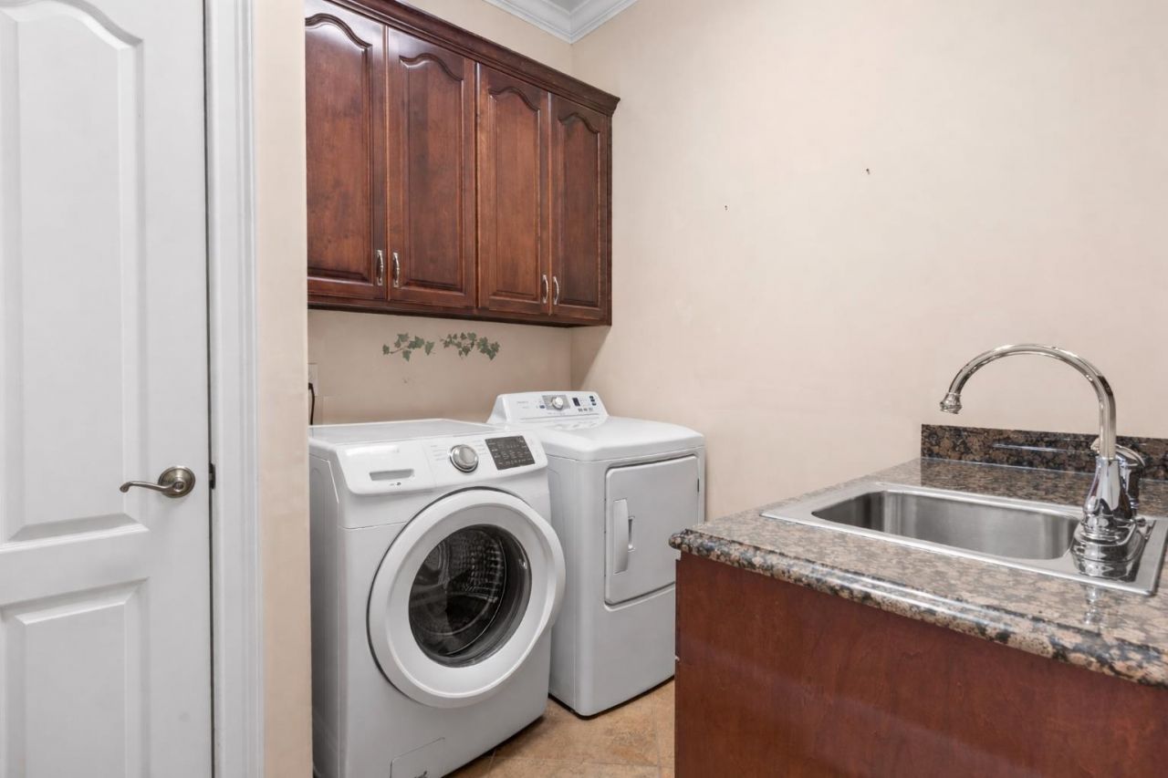 9445 Carrington Dr.  Photo 48