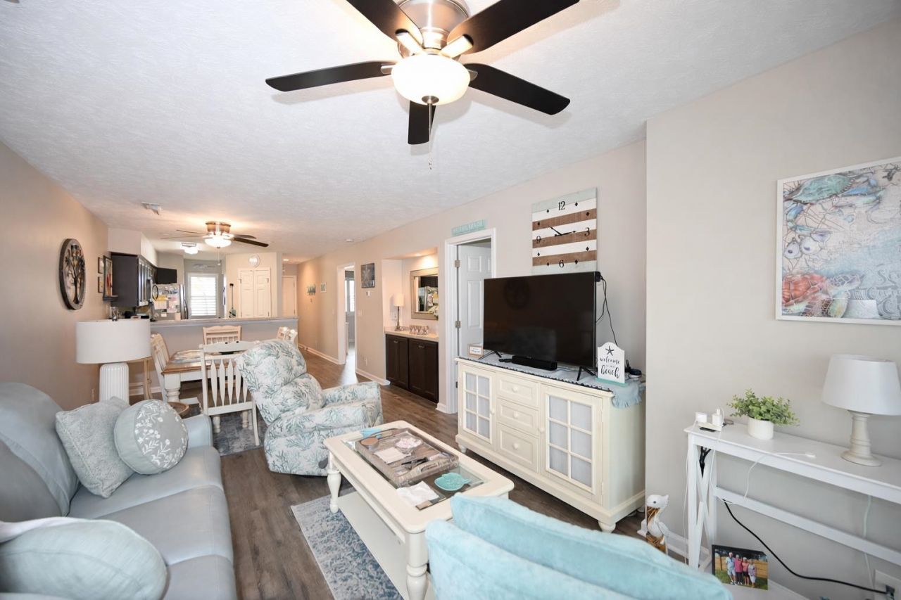 665 Tupelo Ln. Photo 13