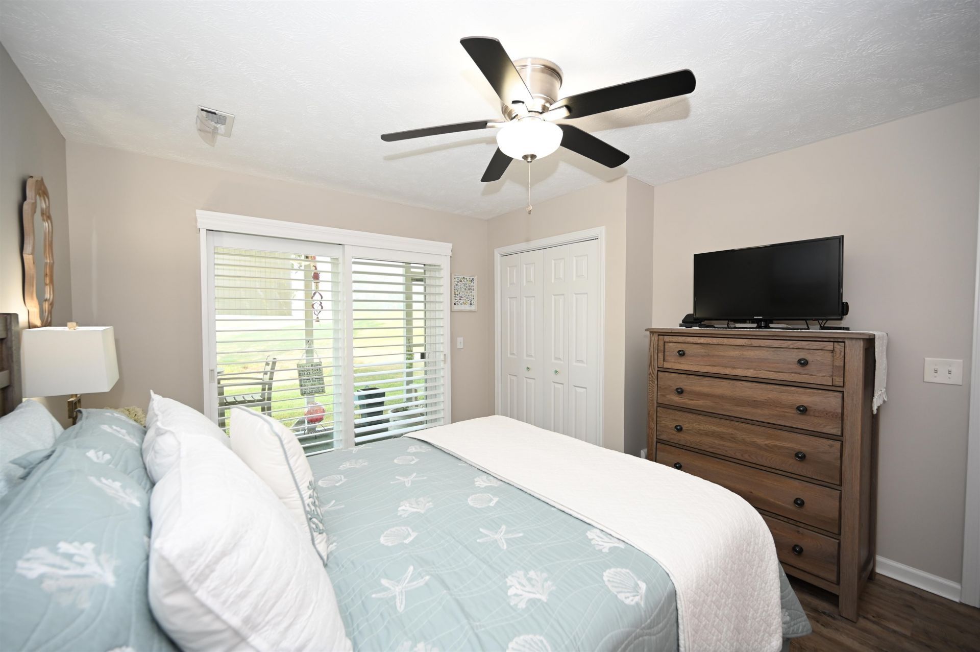 665 Tupelo Ln. Photo 16