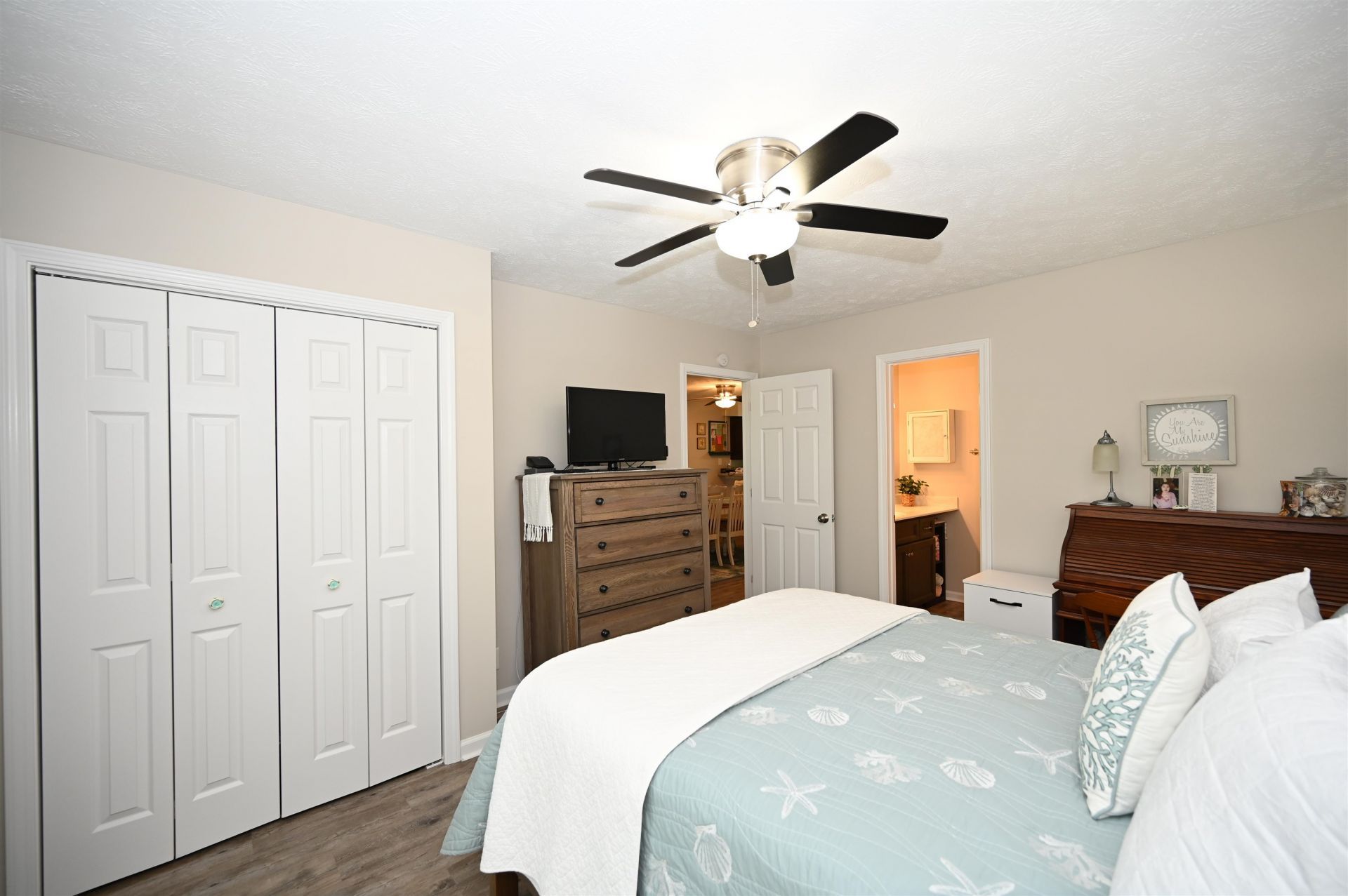 665 Tupelo Ln. Photo 18