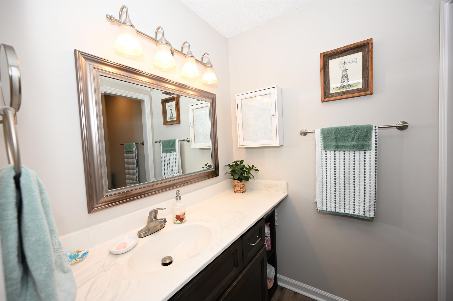 665 Tupelo Ln. Photo 19