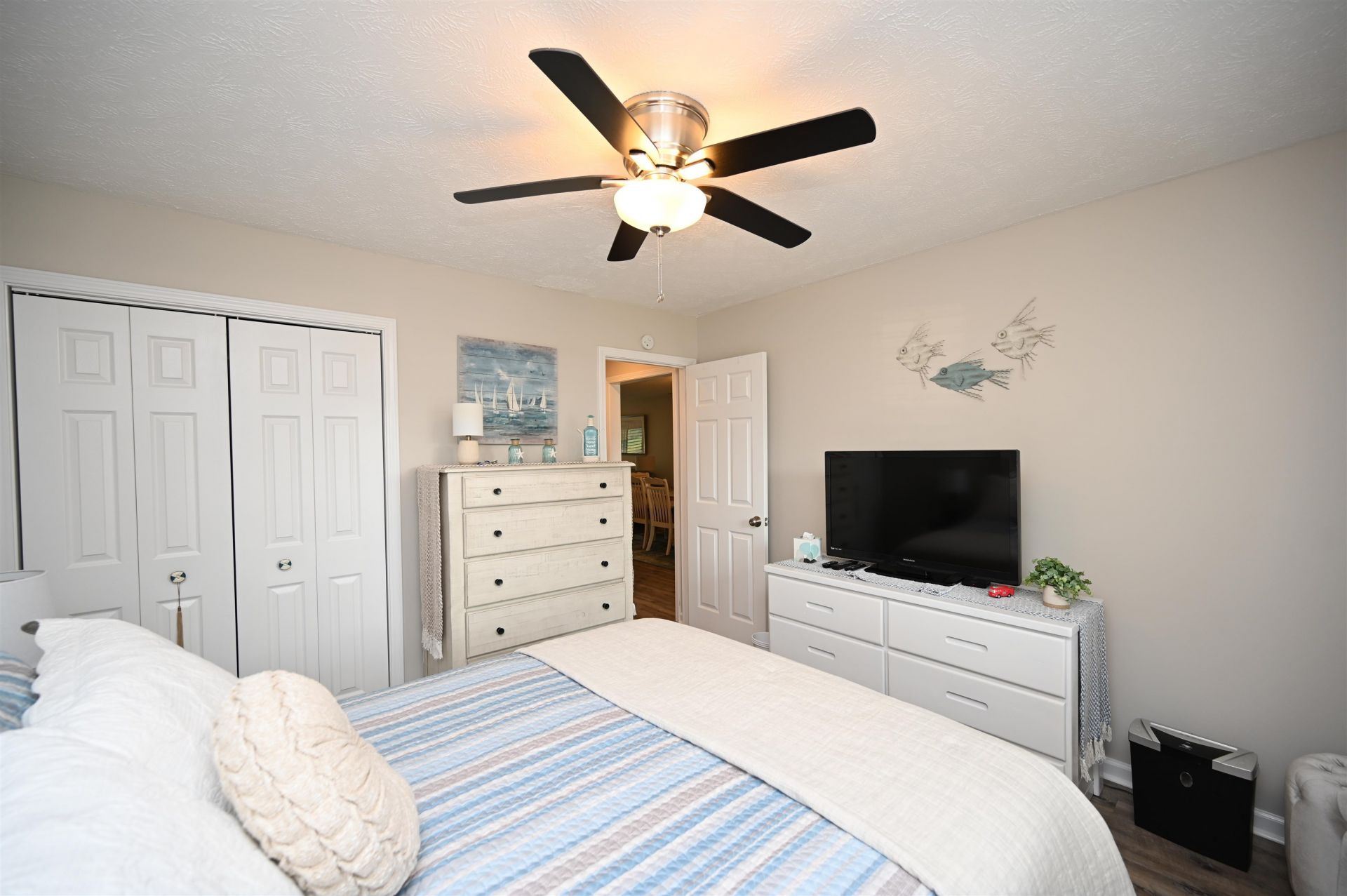 665 Tupelo Ln. Photo 24