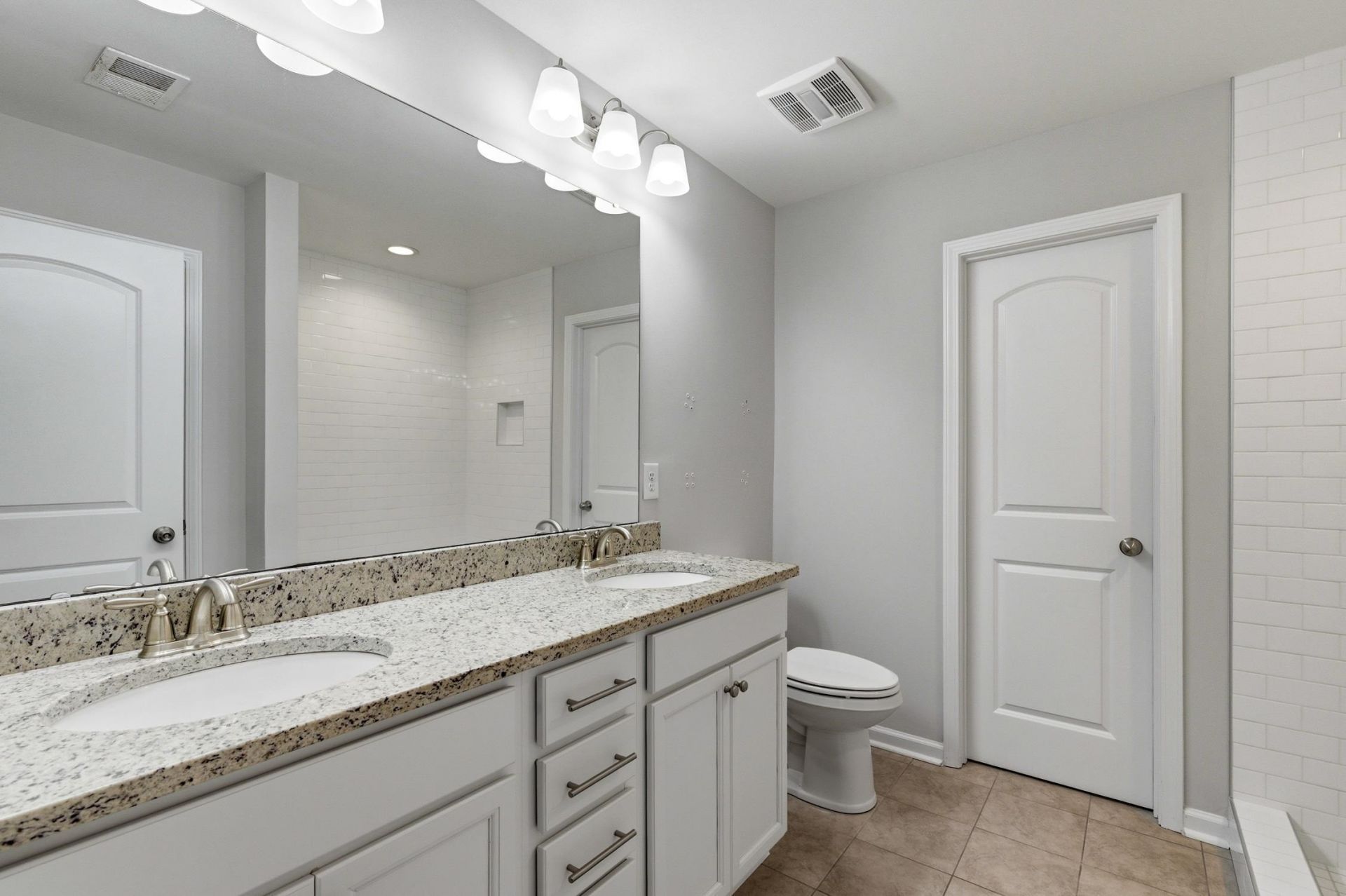 156 Machrie Loop  Photo 17