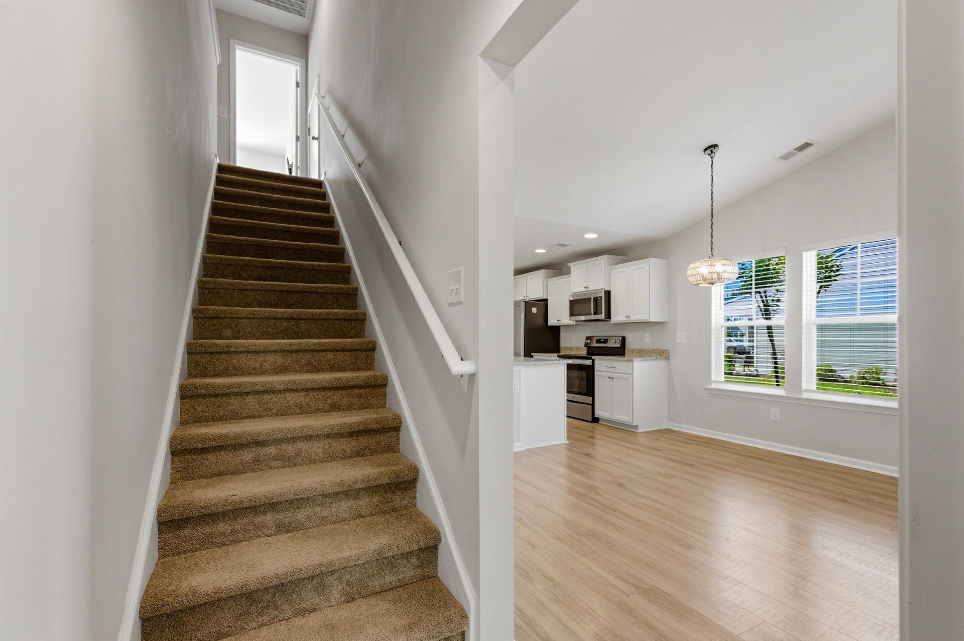 156 Machrie Loop  Photo 20